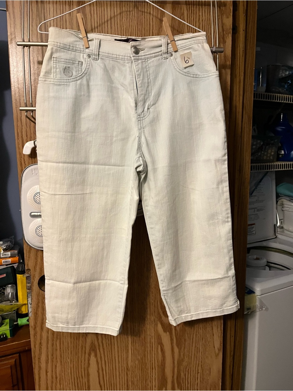 Gloria Vanderbilt Light wash Cropped Capri Pants